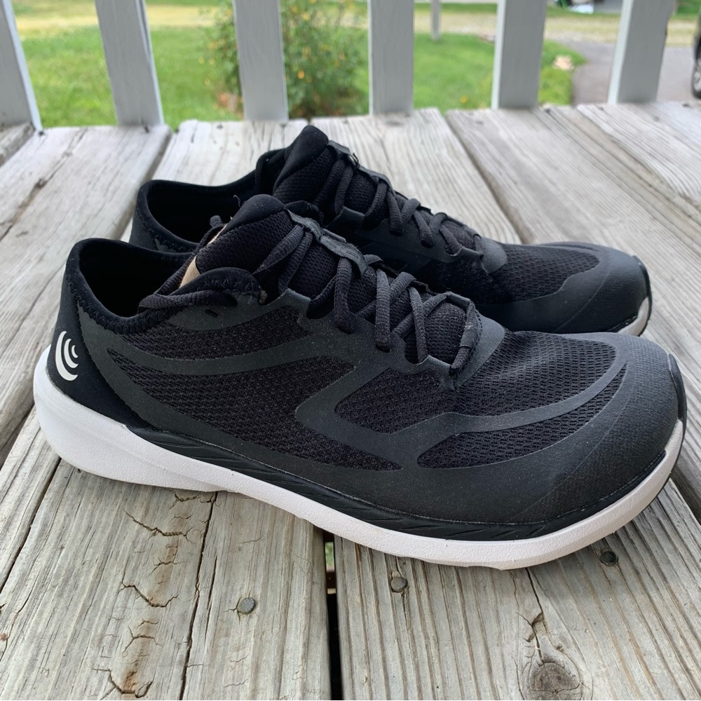 Black Athletic Shoes for Women